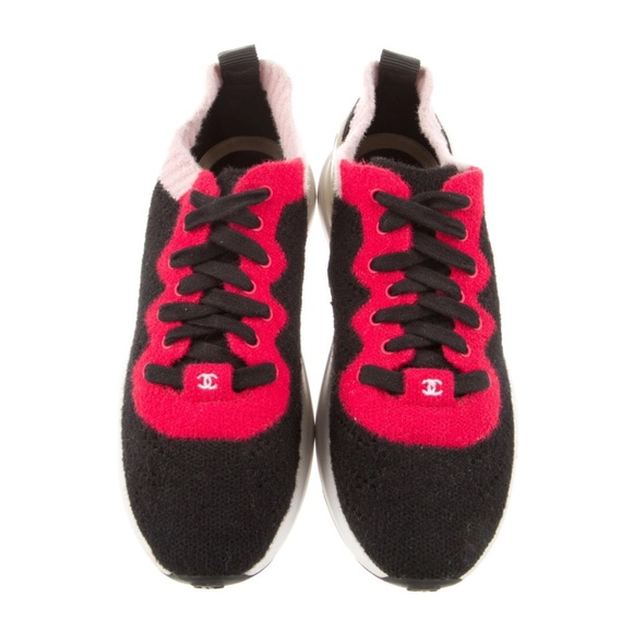 Chanel 2019 Interlocking Lagerfeld CC Logo Sneakers Women's Size: 7 - Picture 1 of 13